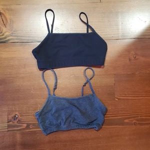 🛍 Set of 2 sports bralettes